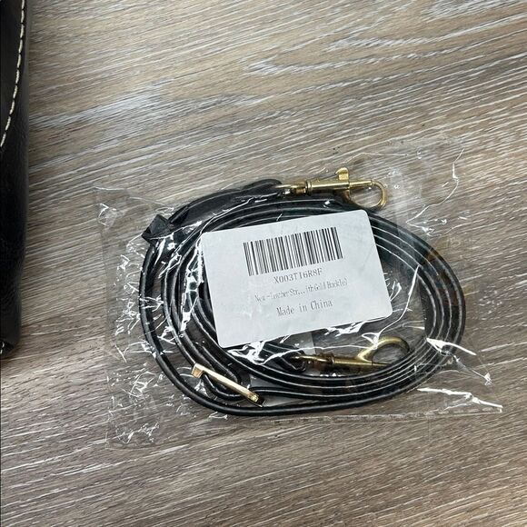 Black Leather Handbag with Cream Interior - Picture 14 of 14